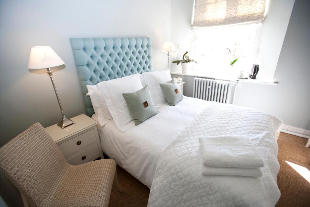 Devonshire Arms Hotel Langport Room photo